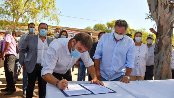 La Provincia acordó la construcción de viviendas en el departamento Ortiz de Ocampo